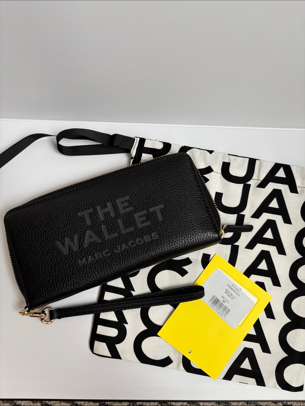 Marc Jacobs Black 'The Wallet' Zip Wristlet